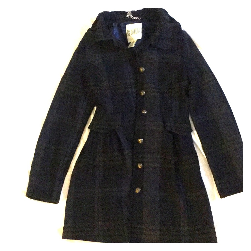 Nice, flattering cut BB Dakota coat